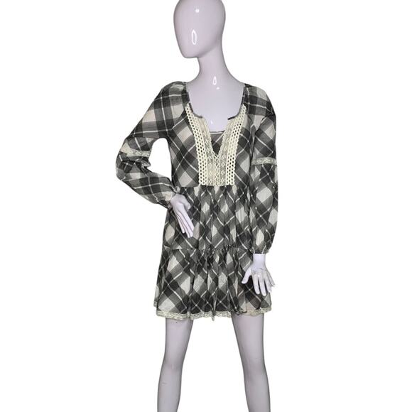 FP Constantine Plaid White and Black Ruffle Lace Baby Doll Mini Dress Size - Picture 1 of 13
